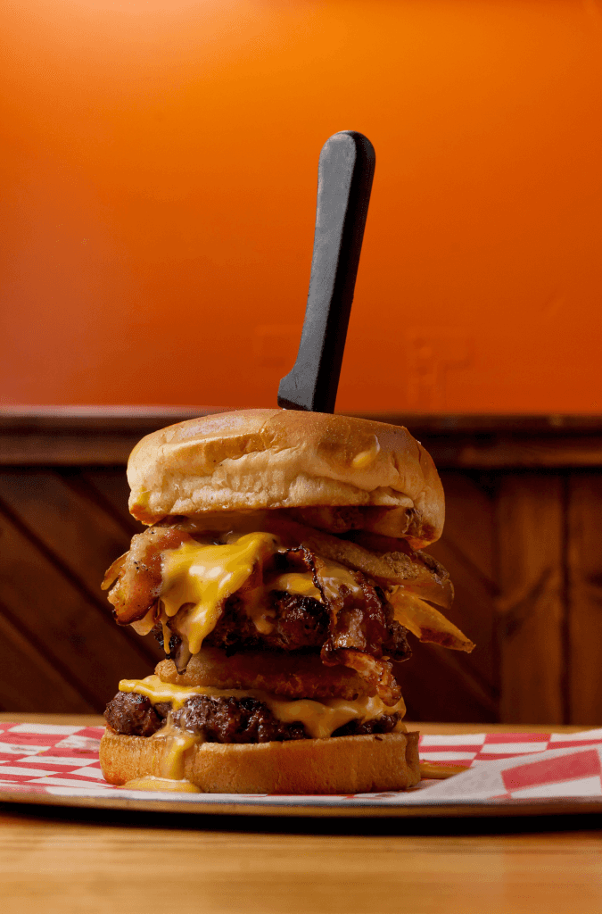 Burger recipe served on a plate, by Como Smoke and Fire - South