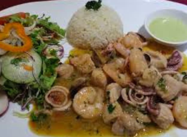 Mariscada Salsa Verde