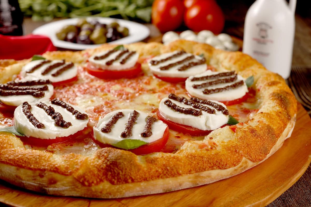 Pizza Caprese