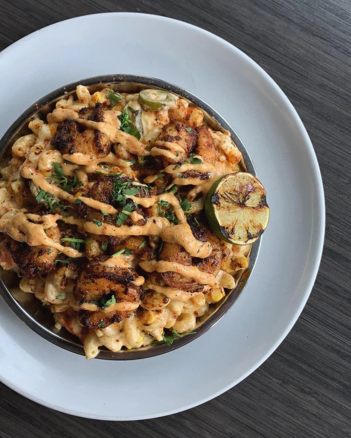 Esquelito Mac recipe served on a plate, by The Electric Cheetah Esquelito Mac recipe served on a plate, by The Electric Cheetah