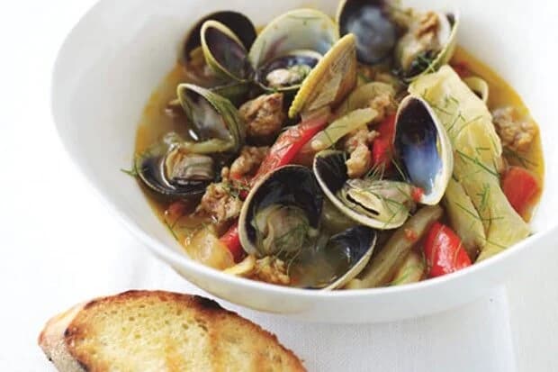 SAUSAGE AND CLAMS