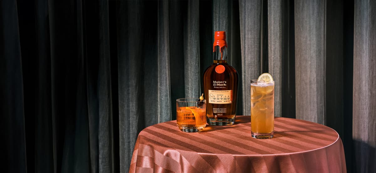 Makers Mark Peach Brulee recipe served on a plate, by JOEY Yorkdale Makers Mark Peach Brulee recipe served on a plate, by JOEY Yorkdale