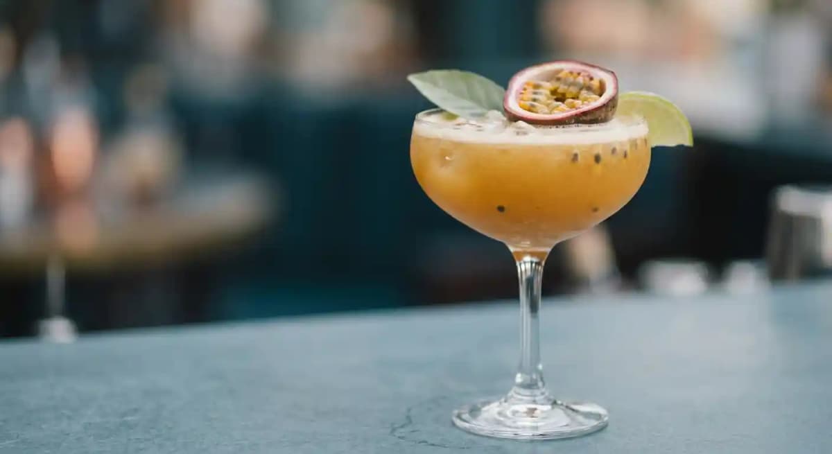 FEATURE - PORNSTAR MARTINI