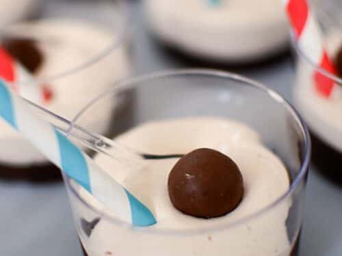 CHOCOLATE DUO recipe served on a plate, by Bodega Bar CHOCOLATE DUO recipe served on a plate, by Bodega Bar